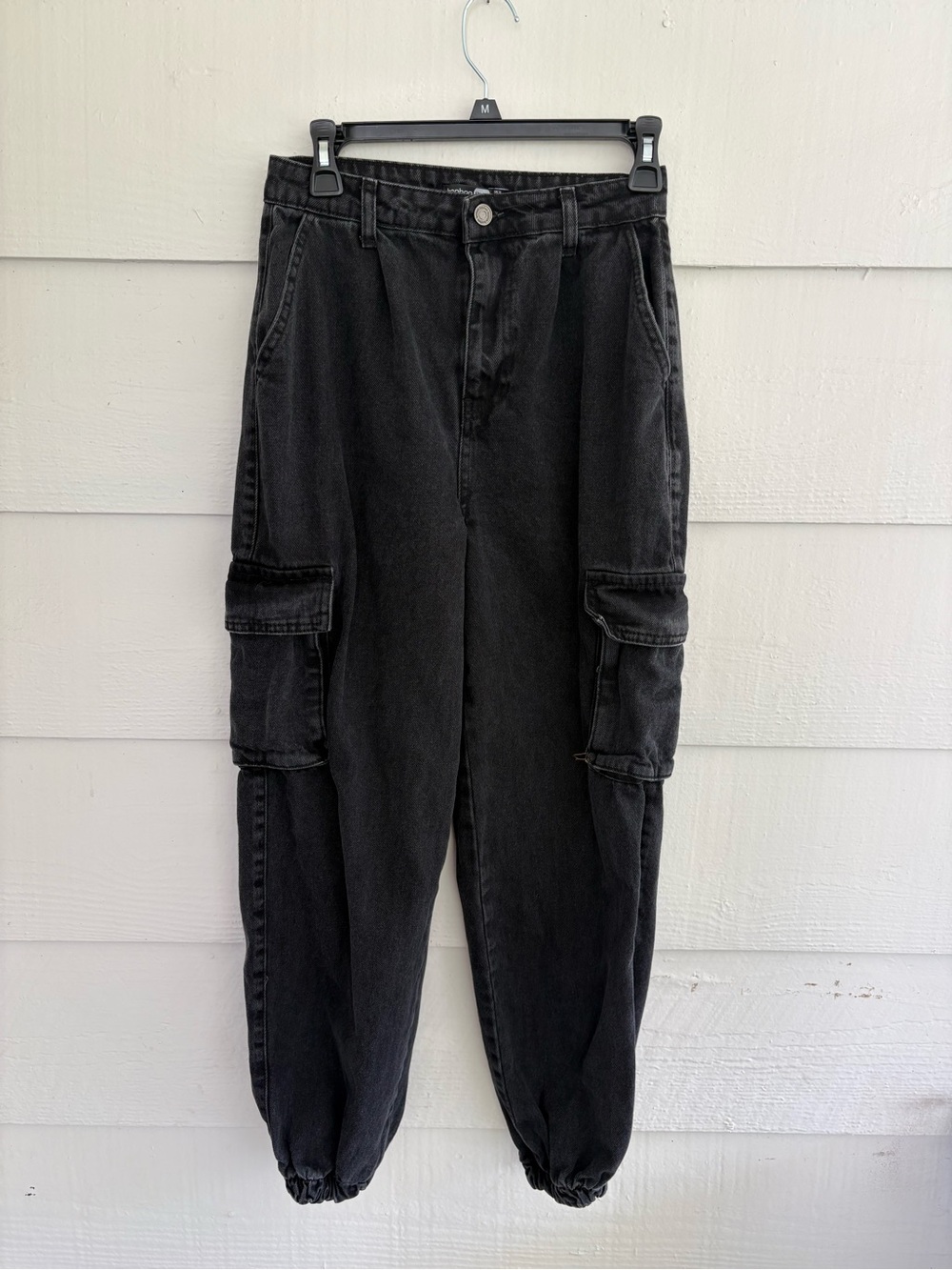 Boohoo Black Denim Cargo Jeans Women’s US 4 Utility Jogger Pants High Rise Y2K